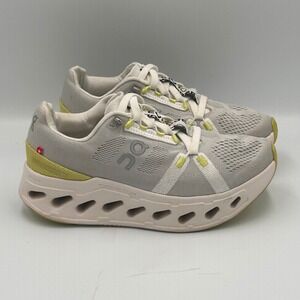 ON Cloudeclipse Running Shoes Womens  6 Sneakers Light Grey Running Athletic